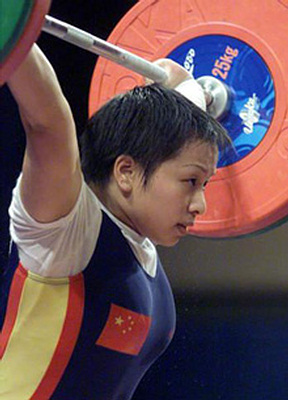 悉尼奥运会杨霞女子举重53公斤级夺冠 中国网