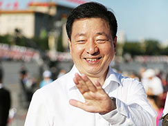 嘉宾陆续抵达纪念抗战胜利70周年大会现场[组图]